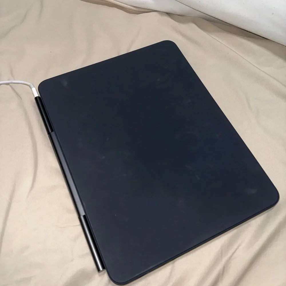 IPAD PRO 13-INCH (M4) 256GB | MAGIC KEYBOARD | APPLE PENCIL